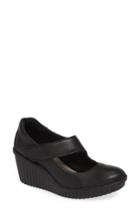 Women's Bionica Darva Wedge Pump M - Black