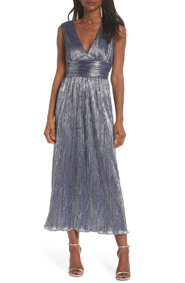 Women's Leota Sheba Metallic Crinkle V-neck Maxi Dress - Metallic