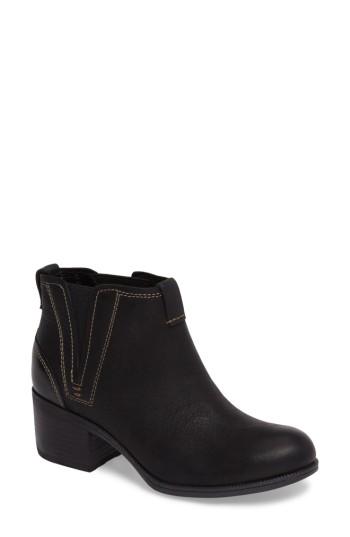 Women's Clarks Maypearl Daisy Bootie .5 M - Black