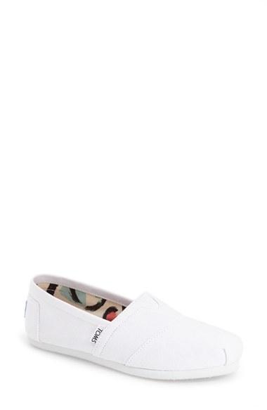 Women's Toms 'classic' Canvas Slip-on