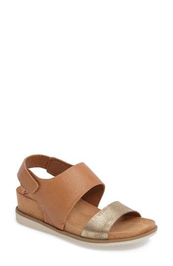 Women's Comfortiva Leslie Wedge Sandal M - Beige