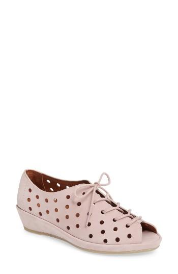 Women's L'amour Des Pieds Boccoo Perforated Lace-up Oxford M - Pink