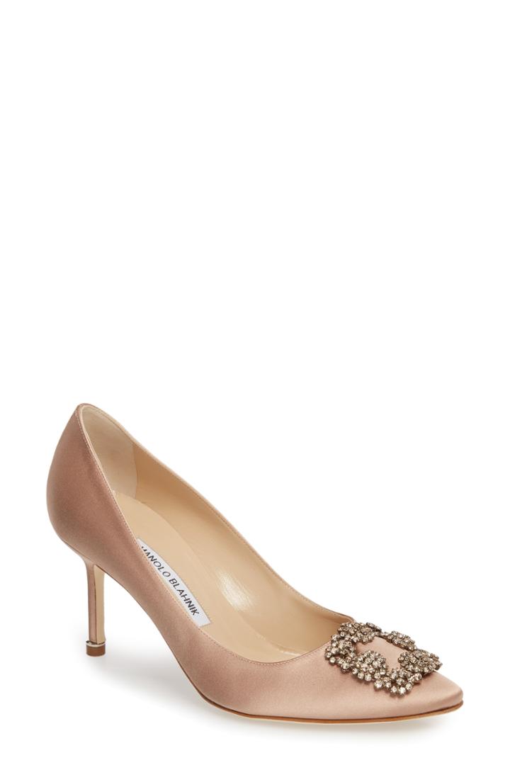 Women's Manolo Blahnik 'hangisi' Pointy Toe Pump Us / 37eu - Beige