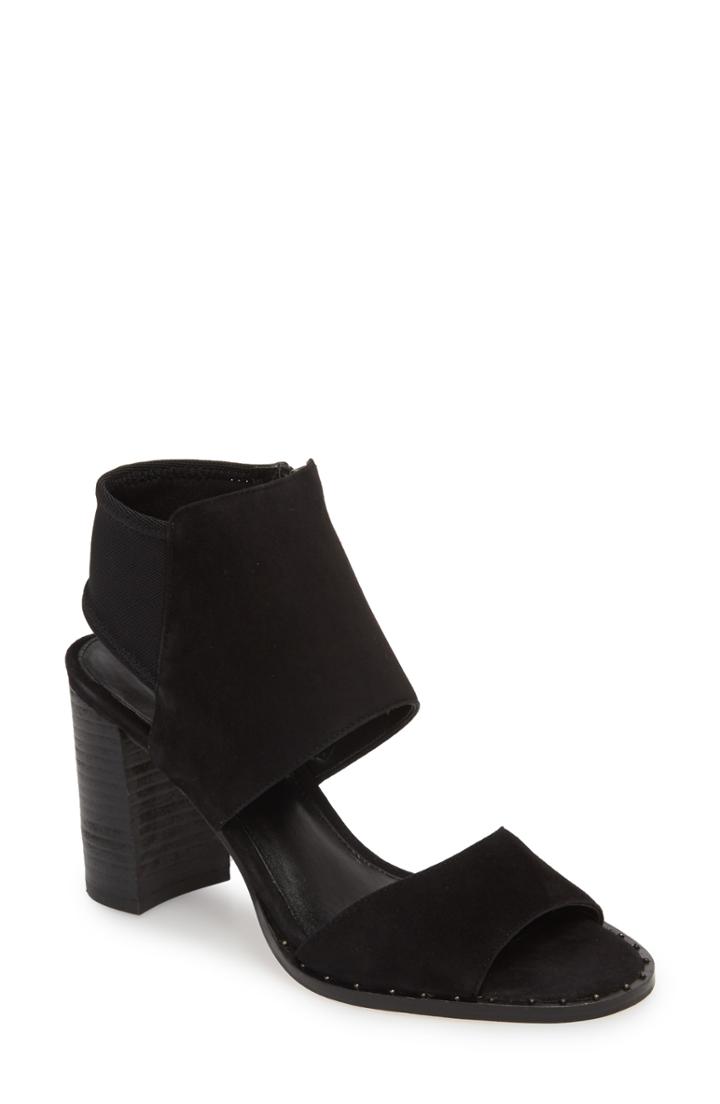 Women's Pelle Moda Grey Sandal .5 M - Black