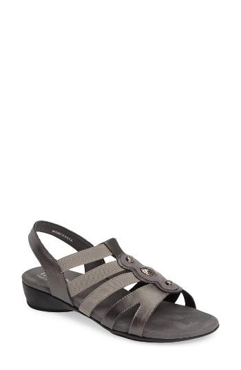 Women's Munro Destiny Sandal M - Metallic