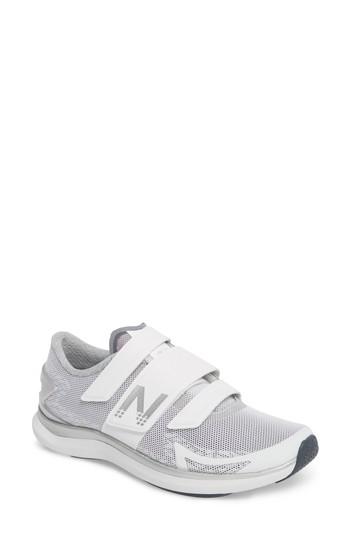 Women's New Balance Spin 09 Sneaker