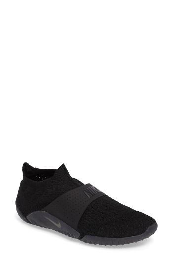 Women's Nike City Knife 3 Flyknit Sneaker M - Black