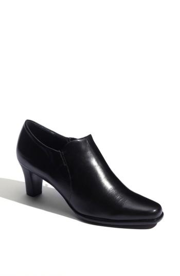 Women's Trotters Pump .5 N - Black