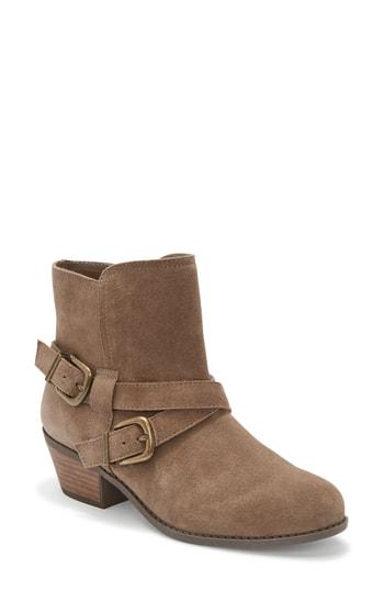 Women's Me Too Zuri Buckle Boot .5 M - Beige