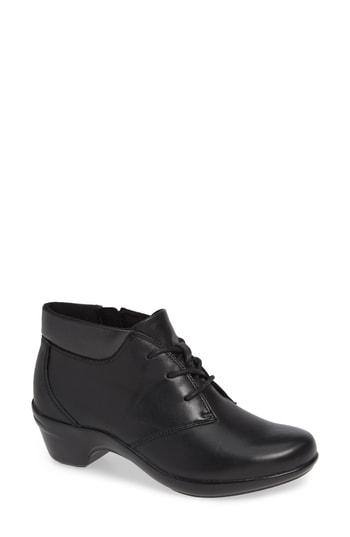 Women's Aravon Kitt Chukka Bootie B - Black