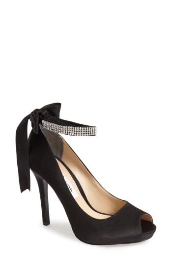 Women's Nina 'karen' Platform Pump .5 M - Ivory