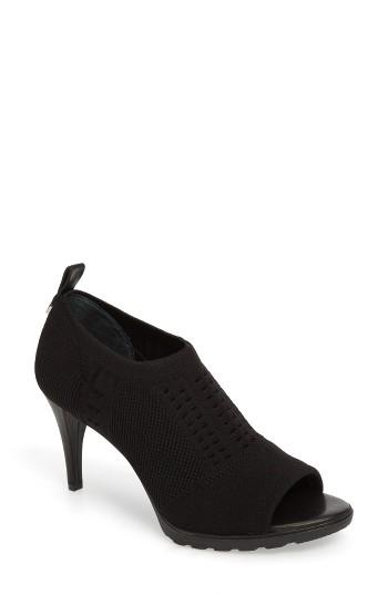 Women's Calvin Klein Massey Peep Toe Pump M - Black
