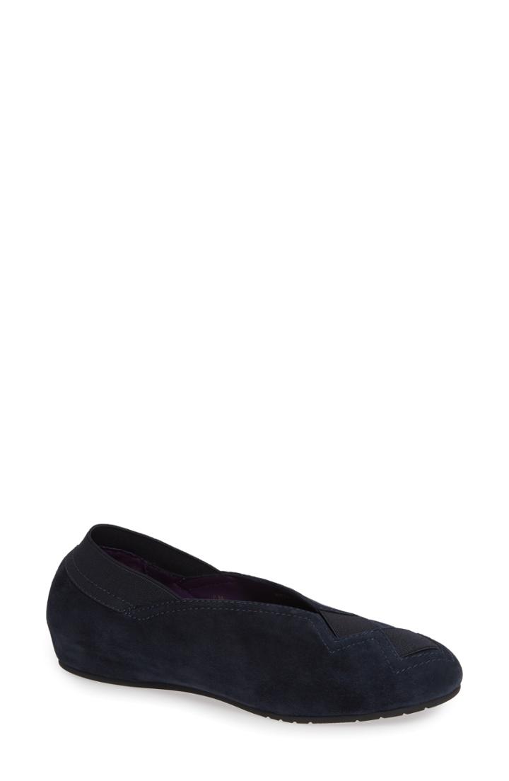Women's Wonders A Loafer Wedge