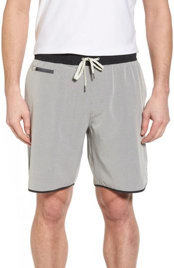 Men's Vuori Banks Athletic Shorts - Grey