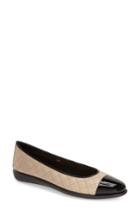 Women's The Flexx 'rise A Smile' Quilted Leather Flat .5 M - Ivory