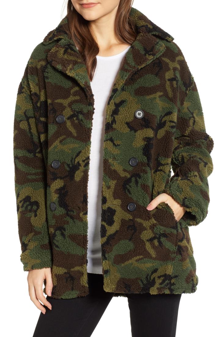 Women's Pam & Gela Oversize Fleece Camo Coat, Size /small - Green