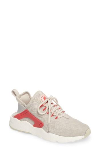 Women's Nike Air Huarache Sneaker .5 M - Beige