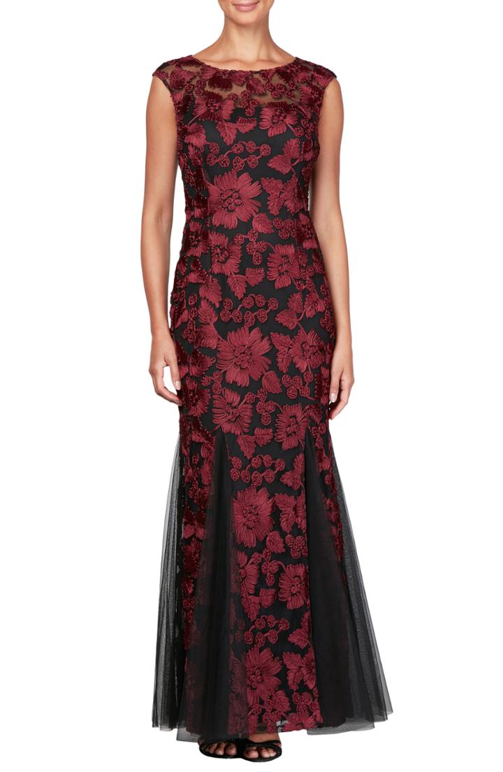 Petite Women's Alex Evenings Tulle Mermaid Gown P - Black