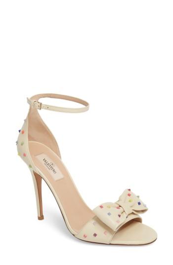 Women's Valentino Garavani Rainbow Rockstud Bow Sandal Us / 35eu - Ivory