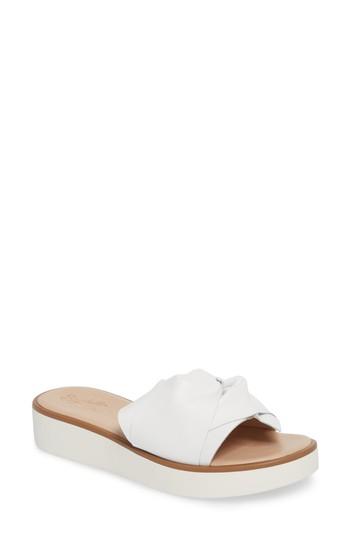 Women's Seychelles Coast Knotted Slide Sandal .5 M - White