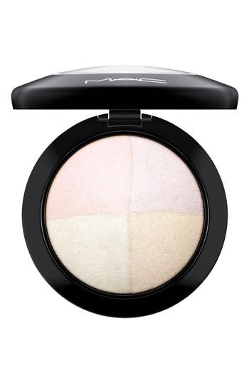 Mac Mineralize Skinfinish Pinwheel - Barely Dressed