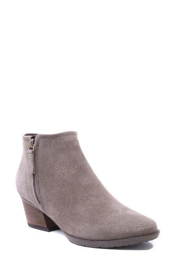 Women's Blondo Irena Waterproof Boot M - Beige
