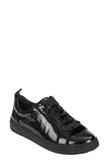 Women's Earth Zinnia Low Top Sneaker .5 M - Black