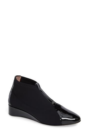 Women's Taryn Rose Collection Camila Bootie .5 M - Black