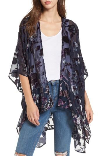 Women's Woven Heart Burnout Velvet Kimono