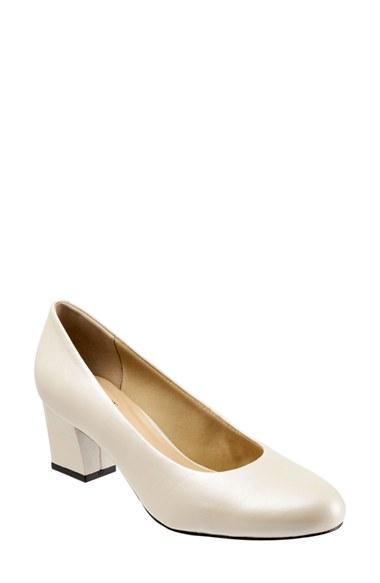 Women's Trotters 'candela' Pump N - White