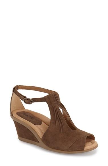 Women's Earth 'caper' T-strap Wedge Sandal M - Brown