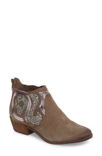 Women's Naughty Monkey Eloi Western Bootie M - Brown
