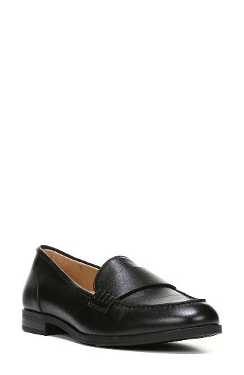 Women's Naturalizer Veronica Loafer