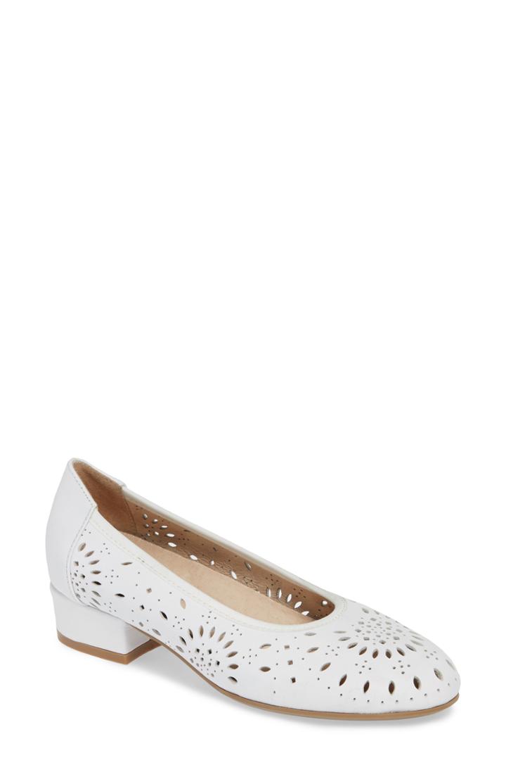 Women's David Tate Proud Cutout Pump M - White