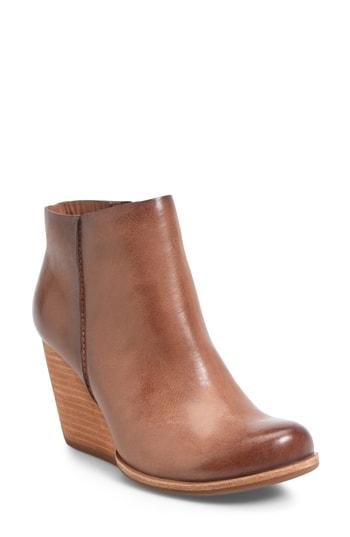 Women's Kork-ease Natalya Wedge Bootie .5 M - Beige
