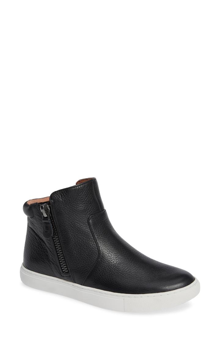 Women's Gentle Souls By Kenneth Cole Carter Bootie .5 M - Black