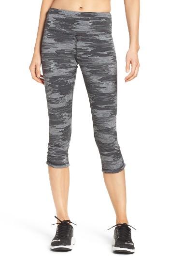 Women's Brooks 'greenlight' Capri Leggings, Size - Black
