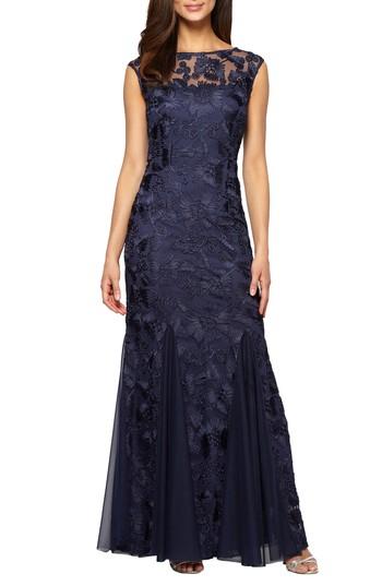 Petite Women's Alex Evenings Tulle Mermaid Gown P - Blue