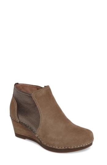 Women's Dansko Susan Wedge Bootie .5-7us / 37eu M - Brown