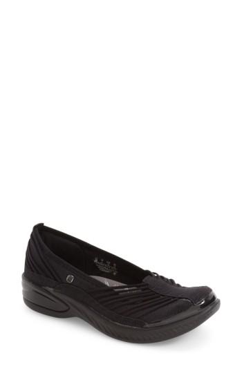 Women's Bzees Nurture Bungee Strap Slip-on .5 W - Black