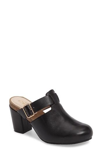 Women's Sudini Cindy Block Heel Mule M - Black