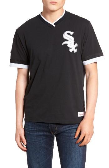 Men's Mitchell & Ness Chicago White Sox - Vintage V-neck T-shirt