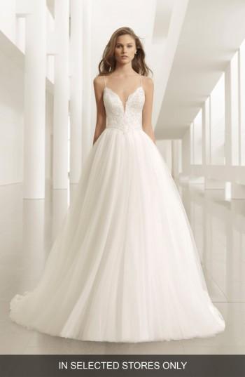 Women's Rosa Clara Pravia Lace & Crepe Plunge Gown With Tulle Ball Skirt, Size In Store Only - Ivory