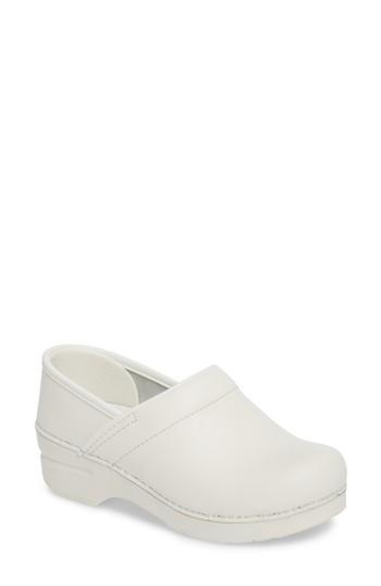Women's Dansko Wide Pro Clog .5-7us / 37eu M - White