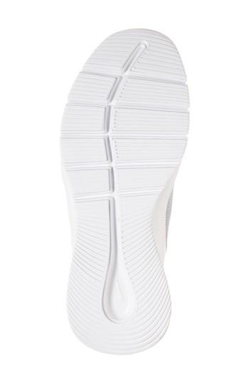 Women's Nike Rivah Se Sneaker .5 M - Metallic