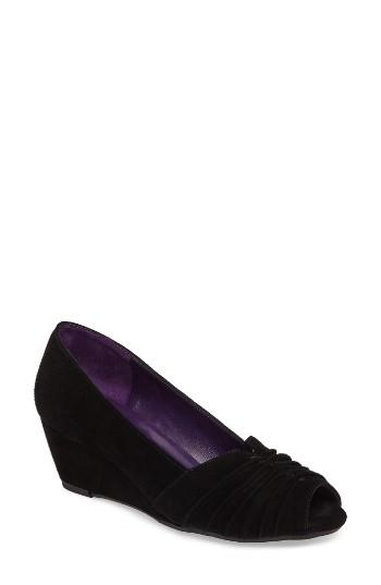 Women's Vaneli Wadia Wedge Pump N - Black