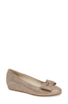 Women's Amalfi By Rangoni Vipiteno Bow Skimmer Wedge .5 M - Beige
