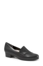 Women's Trotters Moment Pump