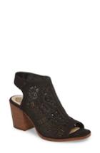 Women's Vince Camuto Keannie Sandal .5 M - Black