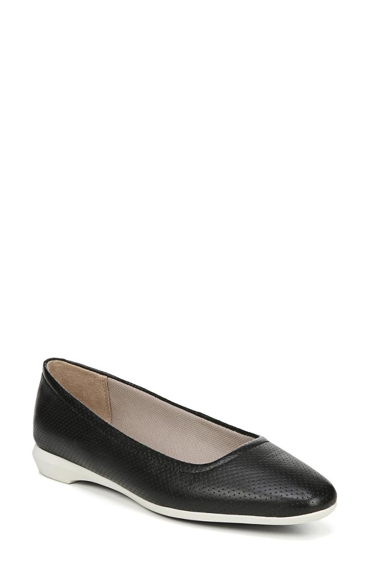 Women's Naturalizer Alya Flat .5 M - Black